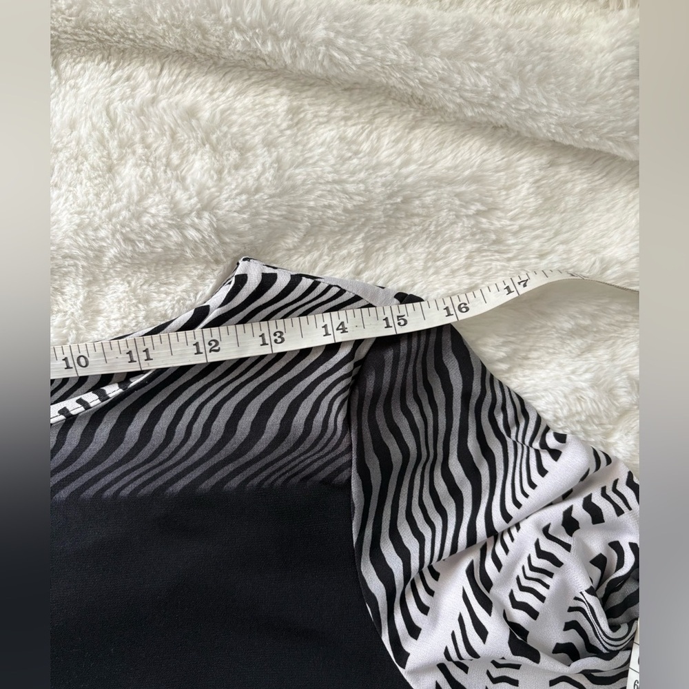 Emma & Michelle Black & White Abstract Stripe Tunic 3/4 Sleeve Boat Neck Sz:Smal - Picture 6 of 10